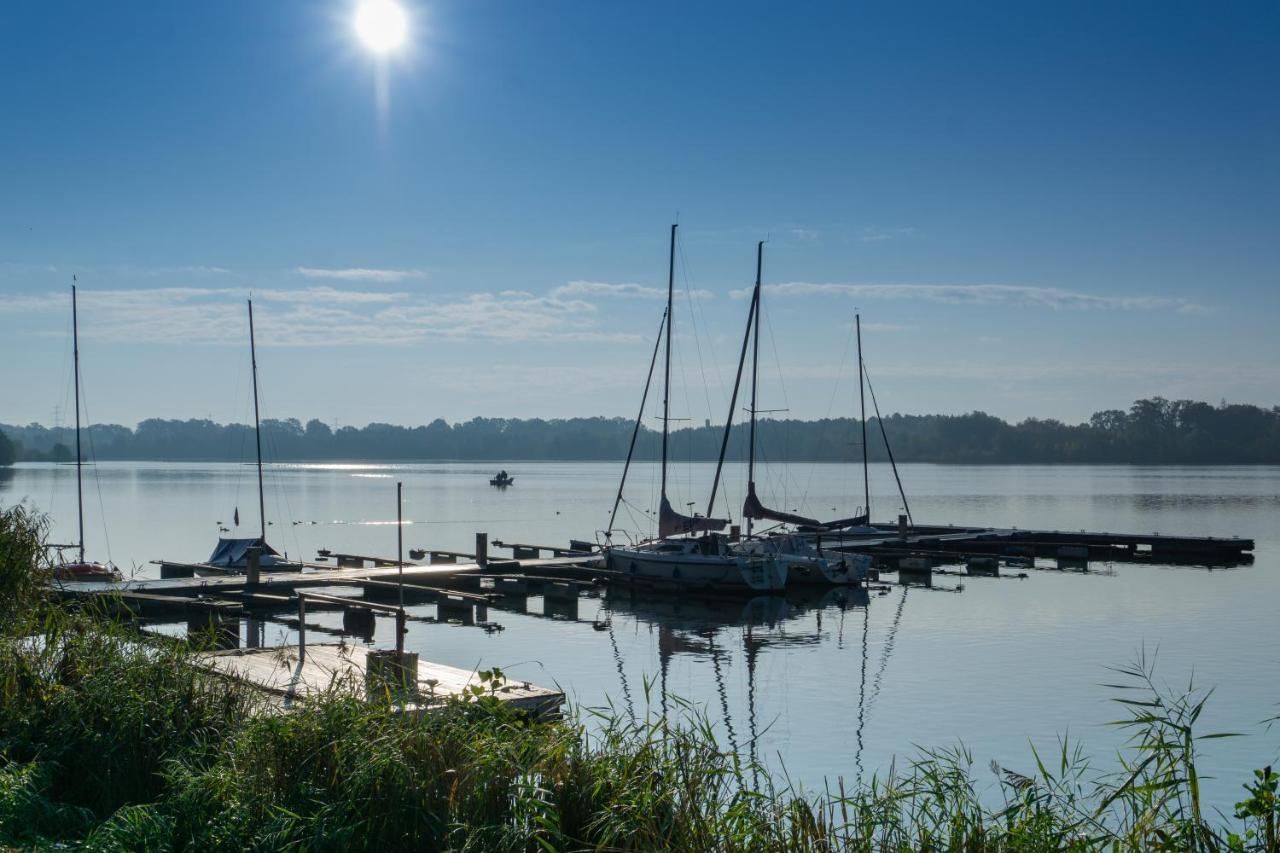 Grosse, Helle Wohnung Mit 2 Schafzimmern - Ferienwohnung Am Lippesee Paderborn Esterno foto
